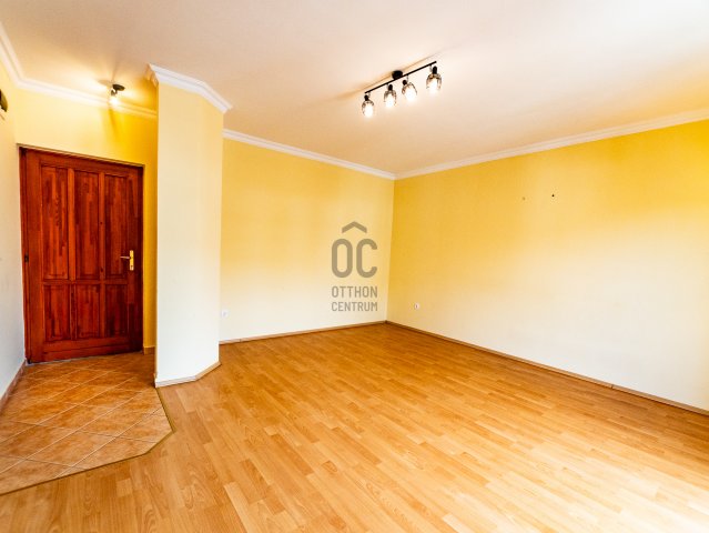 Eladó téglalakás, Kecskeméten 45.5 M Ft, 2 szobás