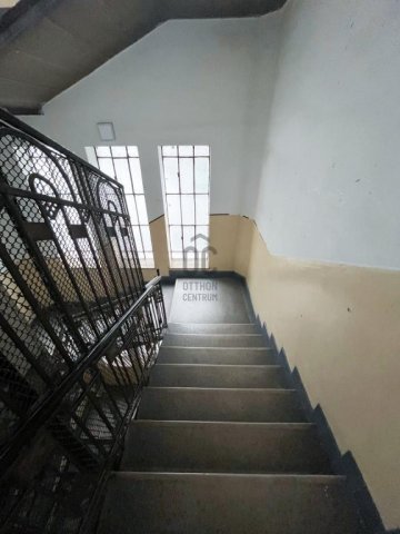 Eladó téglalakás, Budapesten, IX. kerületben 71.5 M Ft, 1 szobás