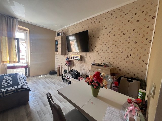 Eladó téglalakás, Pécsett 18.2 M Ft, 1 szobás