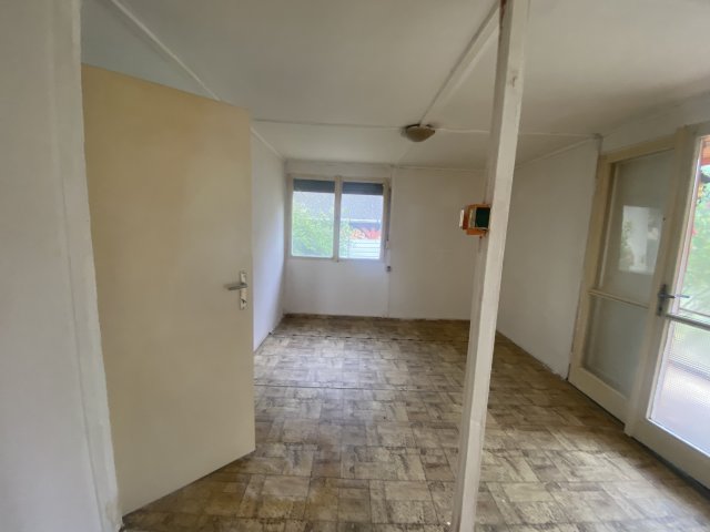 Eladó nyaraló, Tasson 17 M Ft, 2 szobás / költözzbe.hu