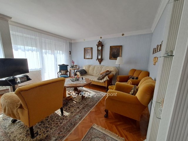 Eladó családi ház, Ostoroson 71.9 M Ft, 4+1 szobás