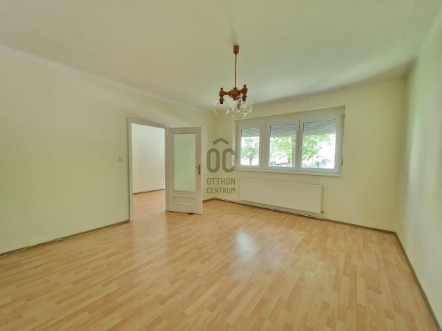 Kiadó téglalakás, albérlet, Cegléden 140 E Ft / hó, 3 szobás