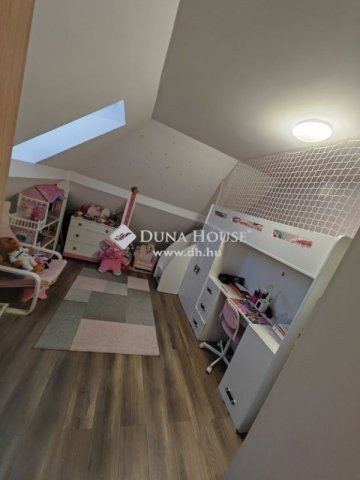 Eladó téglalakás, Budapesten, XIV. kerületben 69.9 M Ft