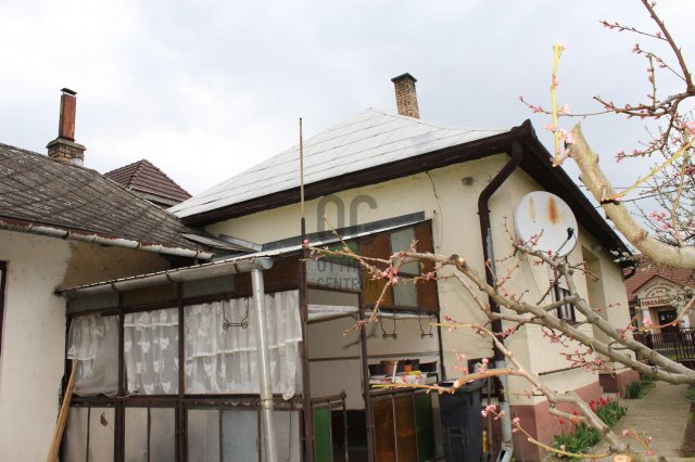 Eladó családi ház, Tiszabezdéden 13.5 M Ft, 3 szobás