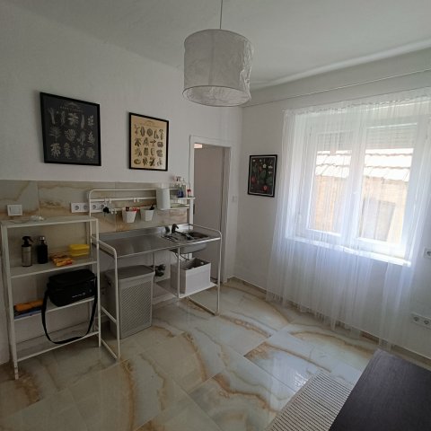 Eladó téglalakás, Pápán 18.99 M Ft, 1 szobás