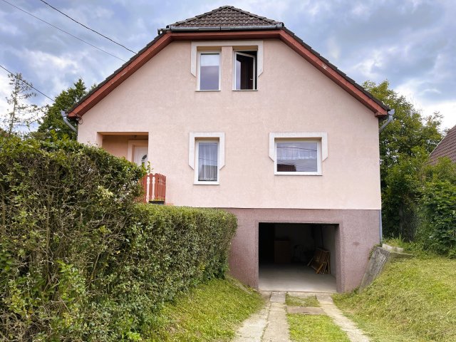 Eladó családi ház, Kaposváron 84.9 M Ft, 4+1 szobás