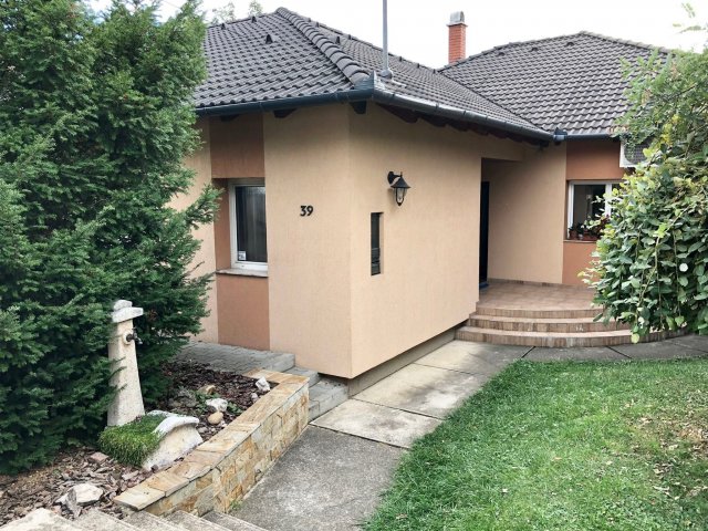 Eladó családi ház, Érden 220 M Ft, 5 szobás