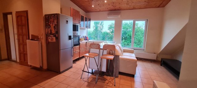 Eladó téglalakás, Dunaújvárosban 35.9 M Ft, 2+2 szobás