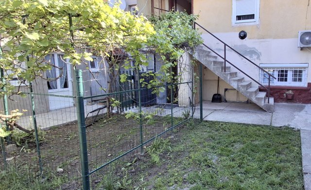 Eladó téglalakás, Pécsett 15.99 M Ft, 1 szobás