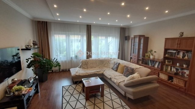 Eladó családi ház, Kecskeméten 83.99 M Ft, 4 szobás
