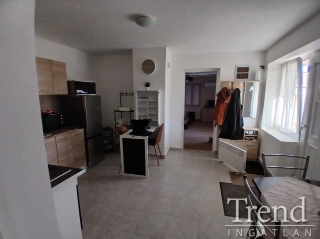 Eladó családi ház, Akasztón 17 M Ft, 2 szobás
