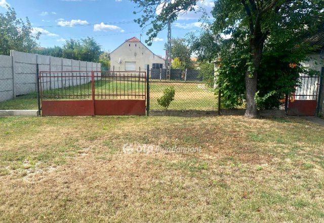 Eladó családi ház, Jánossomorján 39.99 M Ft, 3+1 szobás
