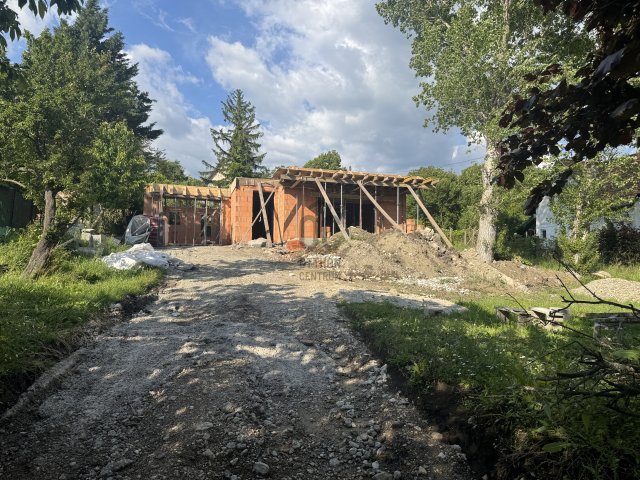 Eladó családi ház, Szentendrén 185 M Ft, 6 szobás