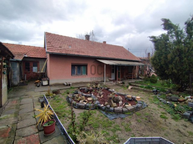 Eladó családi ház, Nagykőrösön 17.9 M Ft, 2 szobás
