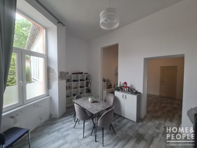 Eladó családi ház, Hódmezővásárhelyen 38 M Ft, 2 szobás
