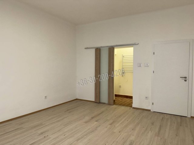 Eladó téglalakás, Mosonmagyaróváron 26.9 M Ft, 1 szobás