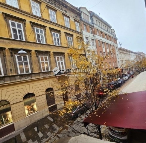 Eladó téglalakás, Budapesten, V. kerületben 76 M Ft, 2 szobás