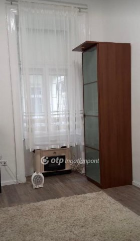 Eladó téglalakás, Budapesten, VI. kerületben 68.5 M Ft
