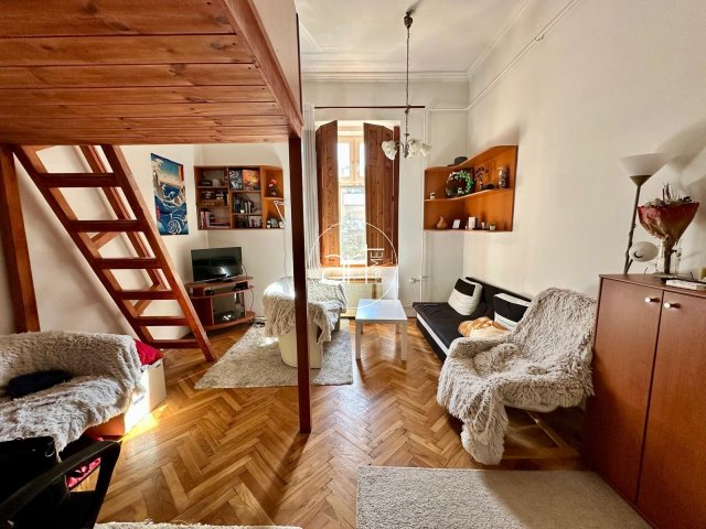 Kiadó téglalakás, albérlet, Szegeden 140 E Ft / hó, 1 szobás