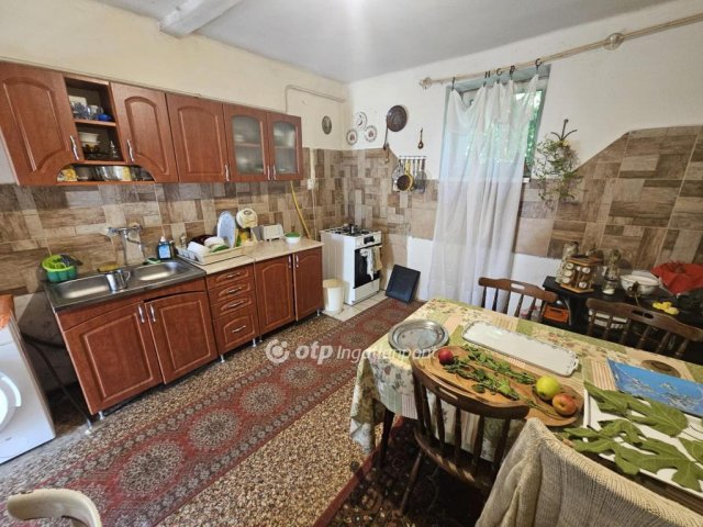Eladó családi ház, Kőteleken 12.99 M Ft, 4+1 szobás