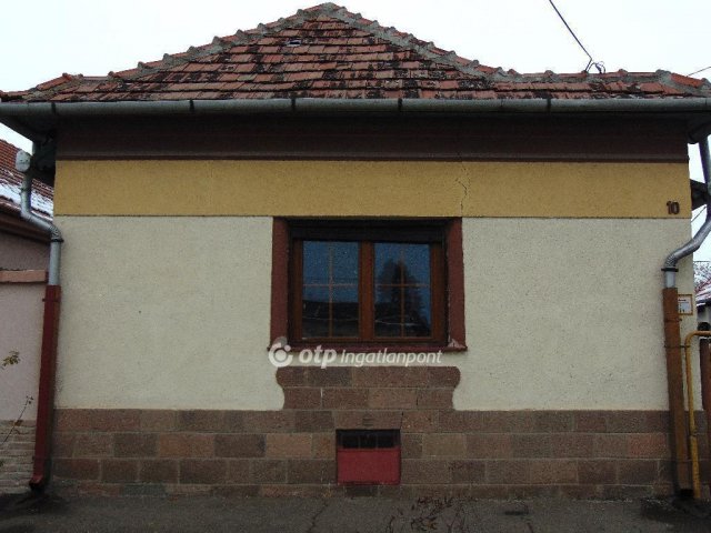 Eladó családi ház, Mezőkövesden 19.99 M Ft, 2 szobás