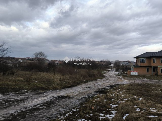 Eladó telek, Budapesten, XVIII. kerületben 59.5 M Ft