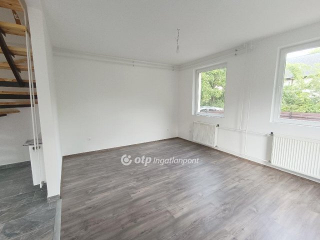 Eladó családi ház, Szigetszentmiklóson 69.9 M Ft, 2+2 szobás