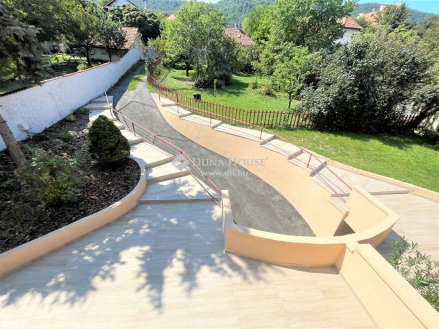 Eladó családi ház, Budapesten, III. kerületben 254.99 M Ft