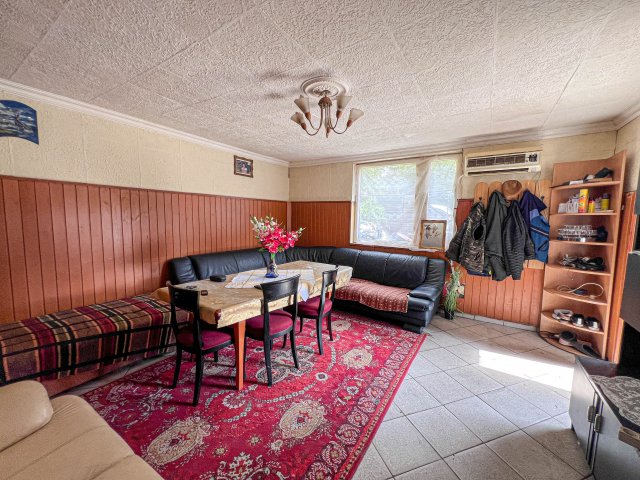 Eladó családi ház, Budapesten, XVIII. kerületben 70.9 M Ft