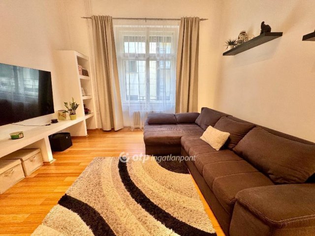 Eladó téglalakás, Budapesten, V. kerületben 89.9 M Ft, 2 szobás