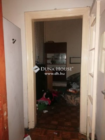 Eladó családi ház, Budapesten, XV. kerületben 85 M Ft, 9 szobás