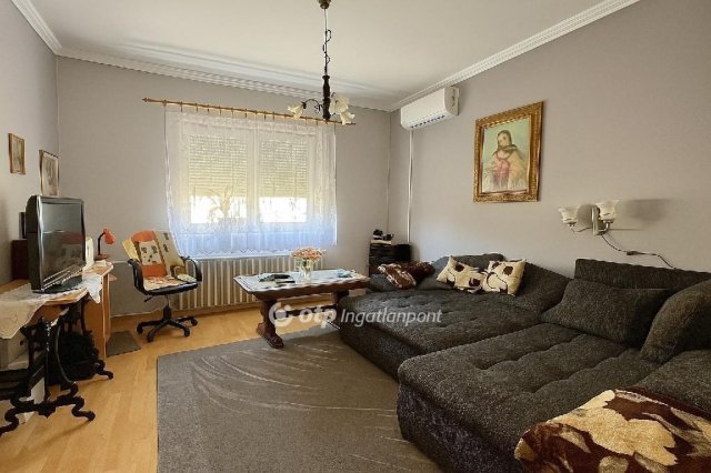 Eladó családi ház, Füzesabonyban 34.9 M Ft, 2+1 szobás