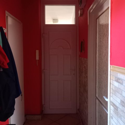 Eladó panellakás, Salgótarjánban 16.5 M Ft, 2 szobás