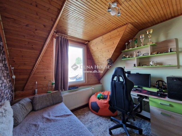 Eladó családi ház, Kecskeméten 69.9 M Ft, 5 szobás