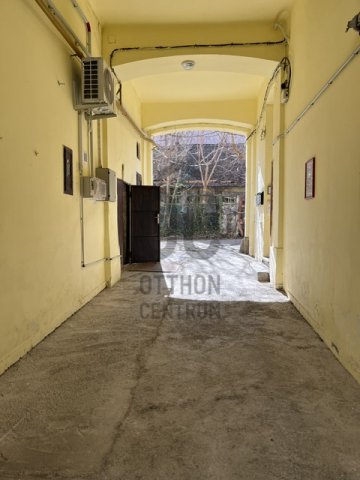 Eladó ipari ingatlan, Pécsett 26.9 M Ft / költözzbe.hu