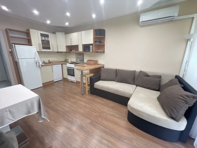 Kiadó panellakás, albérlet, Pakson 210 E Ft / hó, 3 szobás