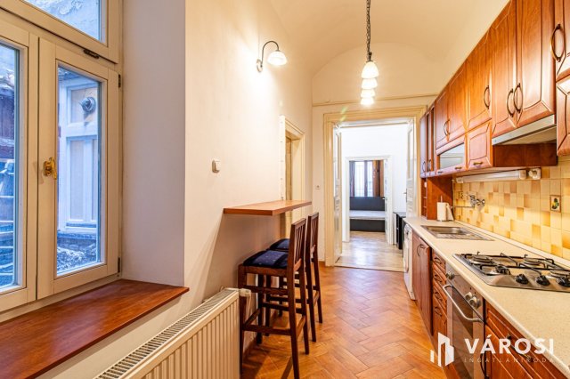 Eladó téglalakás, Budapesten, IX. kerületben 92.5 M Ft, 3 szobás