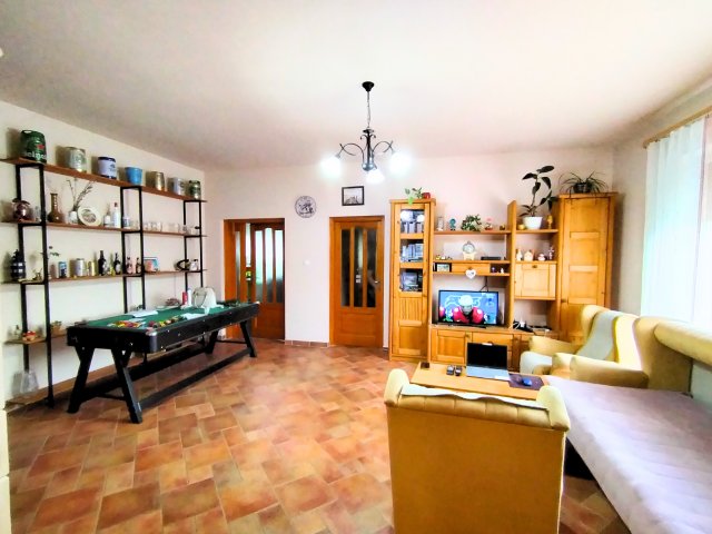 Eladó családi ház, Debrecenben 95 M Ft, 6 szobás