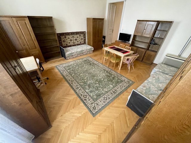 Eladó téglalakás, Budapesten, VI. kerületben 64 M Ft, 2 szobás