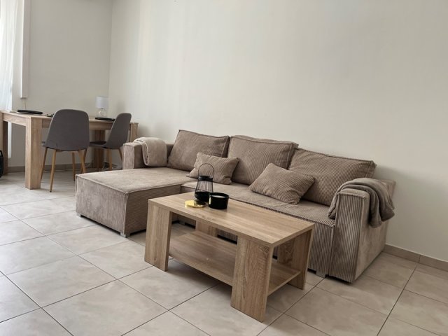 Kiadó panellakás, albérlet, Pécsett 150 E Ft / hó, 2 szobás
