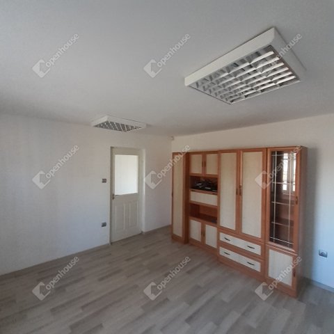 Eladó ipari ingatlan, Debrecenben 130 M Ft / költözzbe.hu