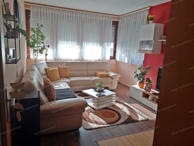 Eladó téglalakás, Sopronban 46.5 M Ft, 2 szobás