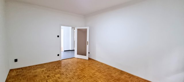 Eladó panellakás, Budapesten, XVIII. kerületben, Építő utcában
