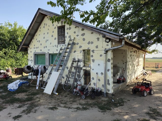 Eladó családi ház, Gombán 32.99 M Ft, 3 szobás