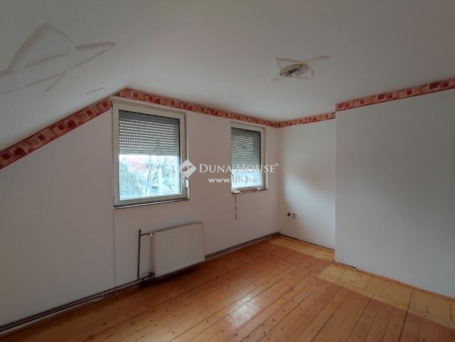 Eladó családi ház, Budapesten, XVIII. kerületben 81.9 M Ft