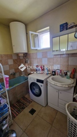 Eladó családi ház, Domonyban 29.9 M Ft, 4 szobás