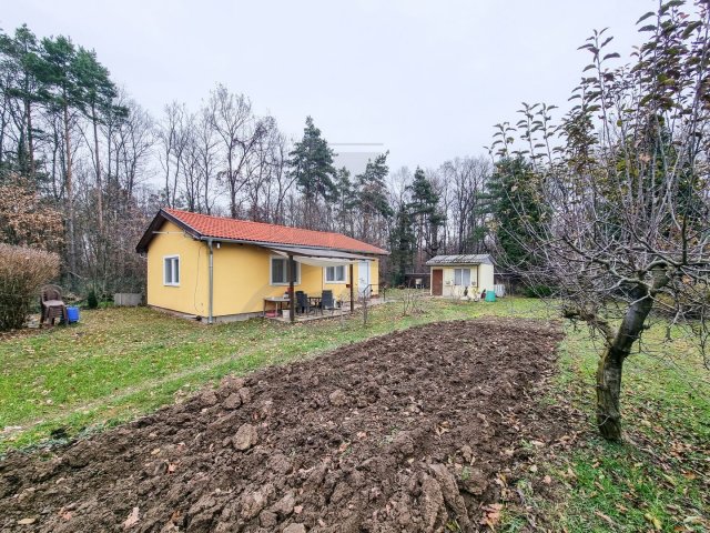 Eladó családi ház, Szombathelyen 25 M Ft, 2 szobás