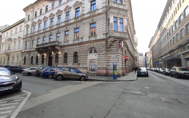 Eladó üzlethelyiség, Budapesten, VI. kerületben 190 M Ft