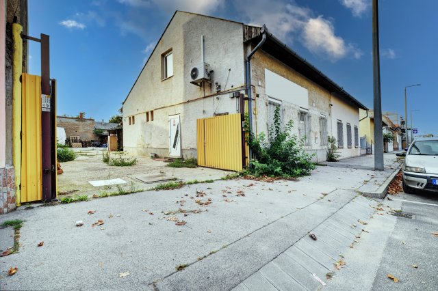 Eladó családi ház, Budapesten, XIX. kerületben, Lehel utcában