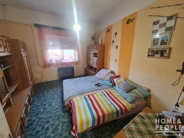Eladó családi ház, Hódmezővásárhelyen 48 M Ft, 6 szobás